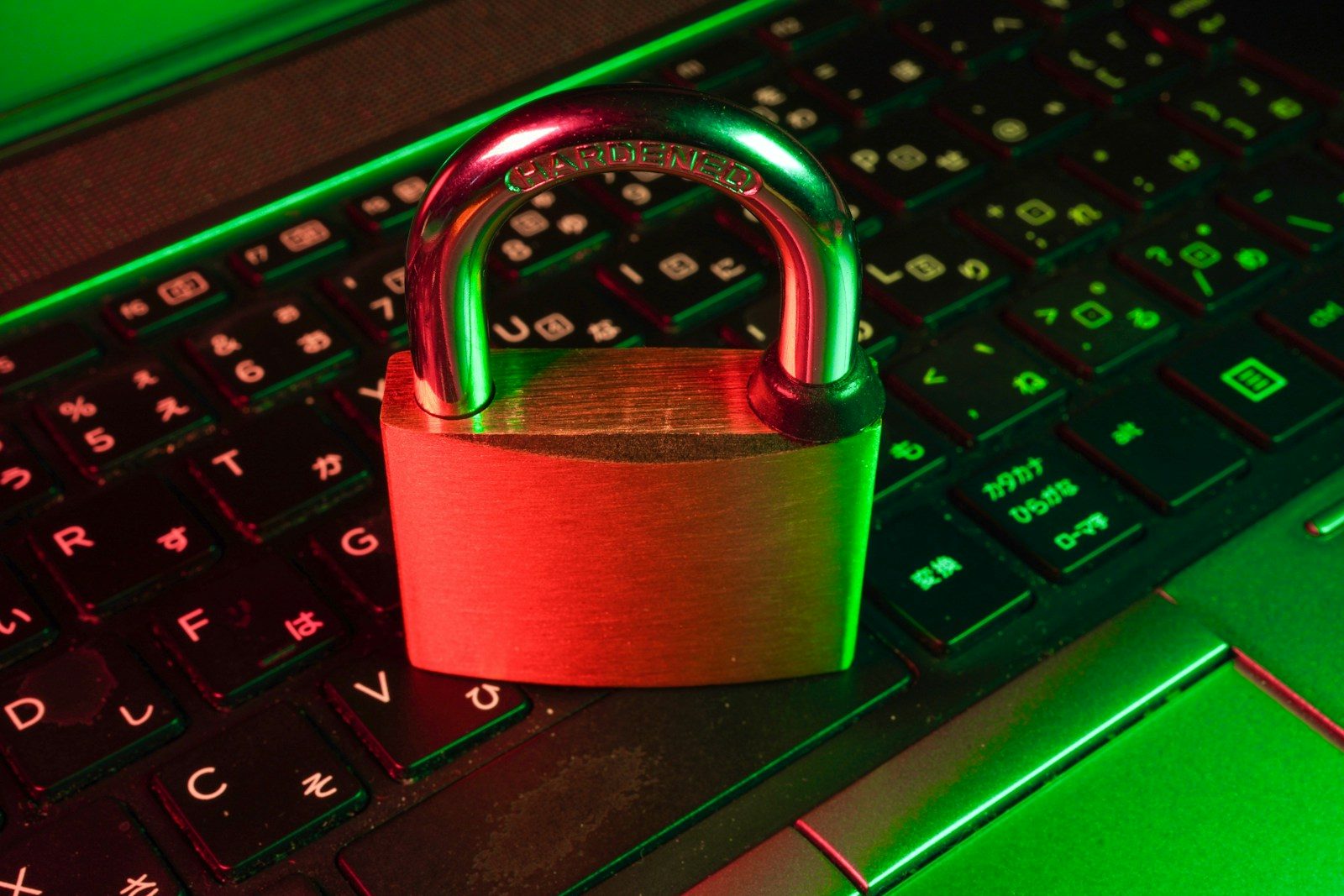 Código en pantalla con análisis de vulnerabilidades